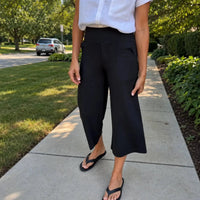 Calveth Women's Wide Leg Cropped Pants with Pockets in Black