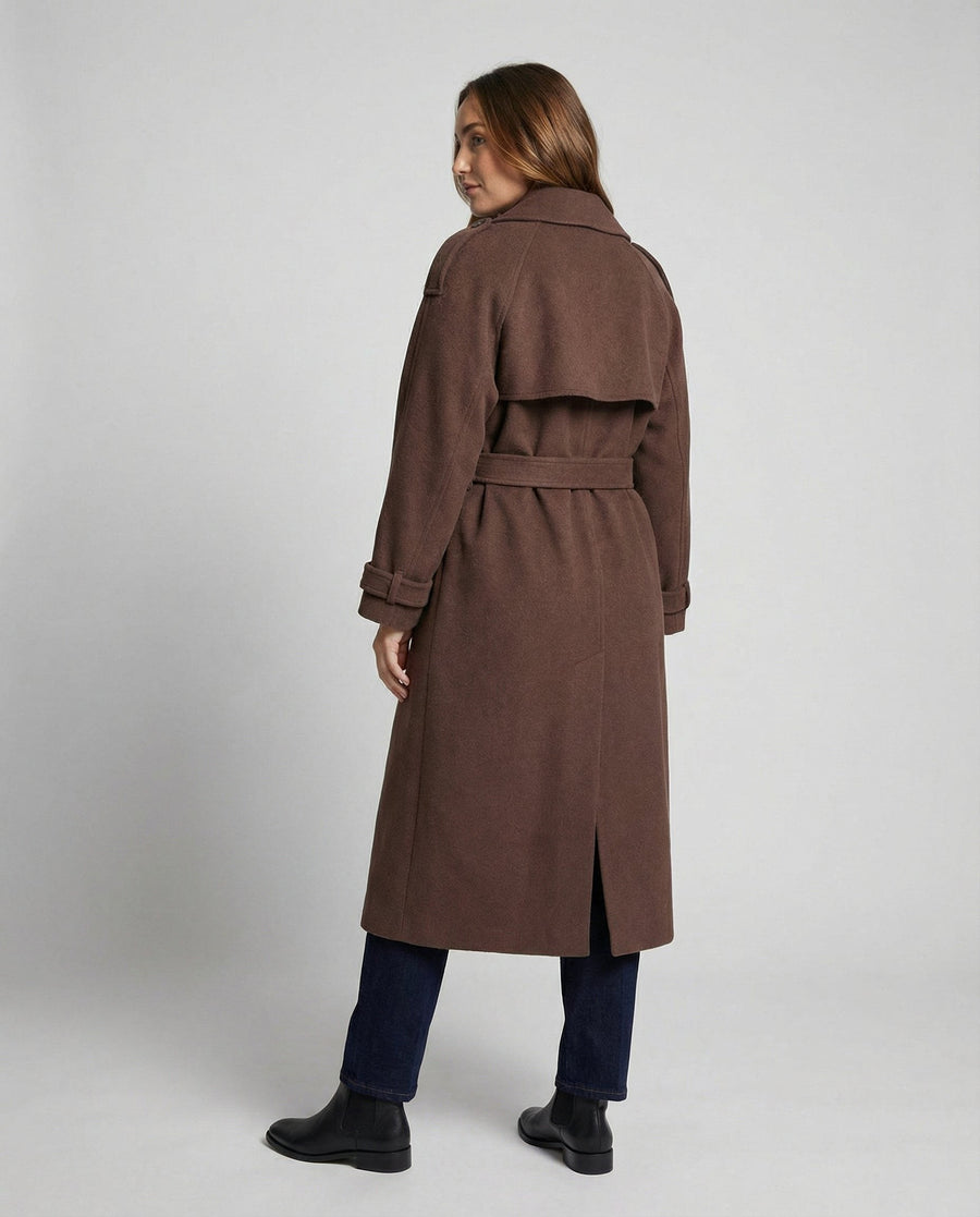 Carmen Comfortable Coat with Oversized in Brown