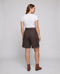 Carmen Elegant Linen Shorts with Belted