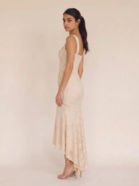Carol Beige editorial
