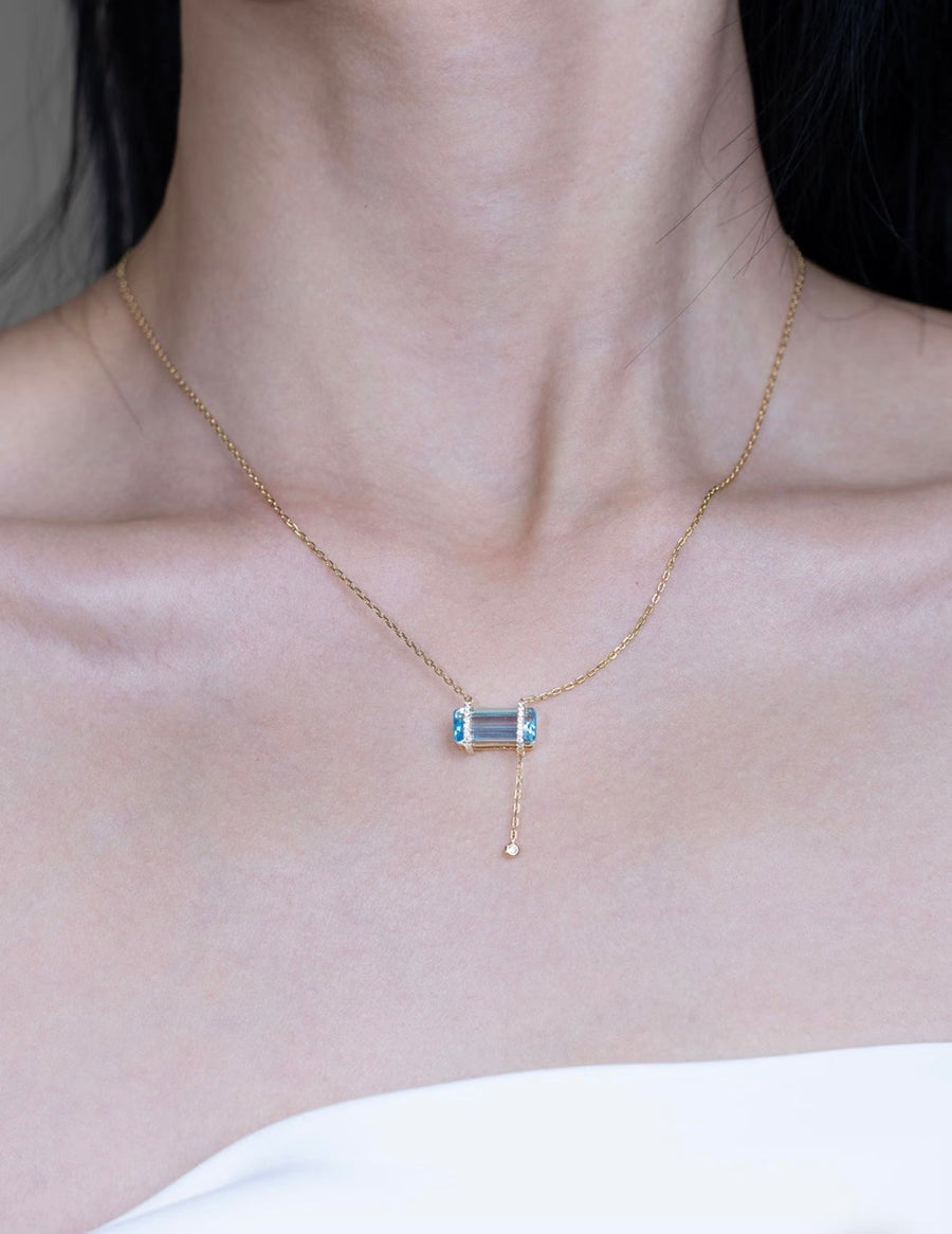 ELSA NECKLACE