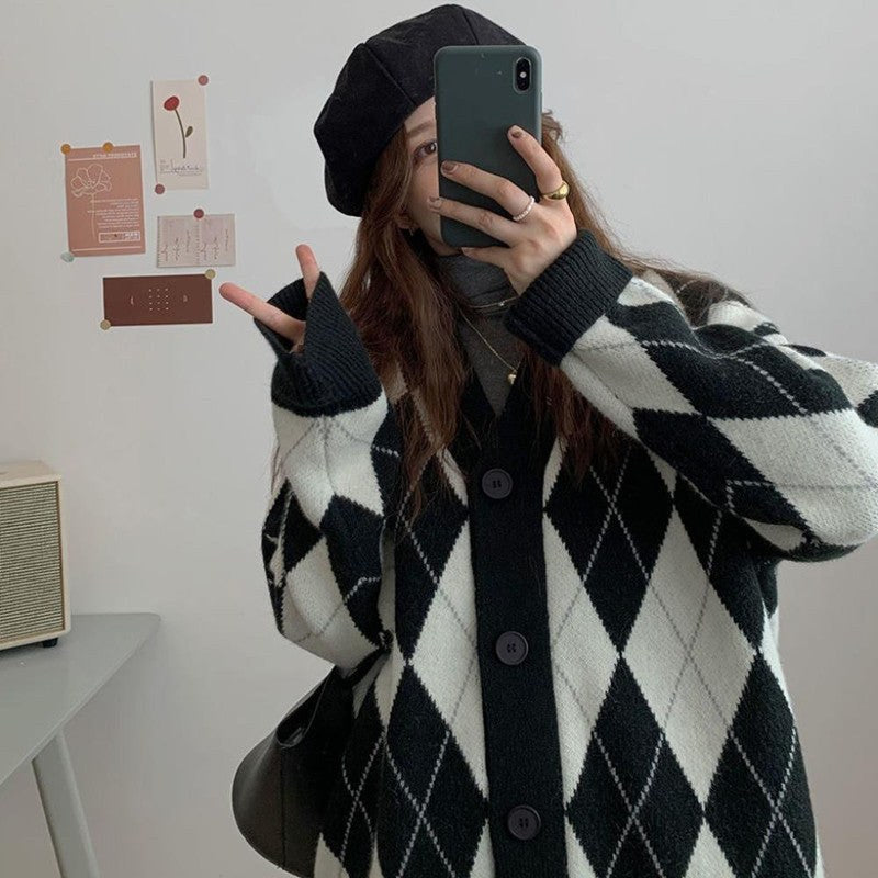 Charlotte Casual Knit Cardigan in Schwarzes Karomuster