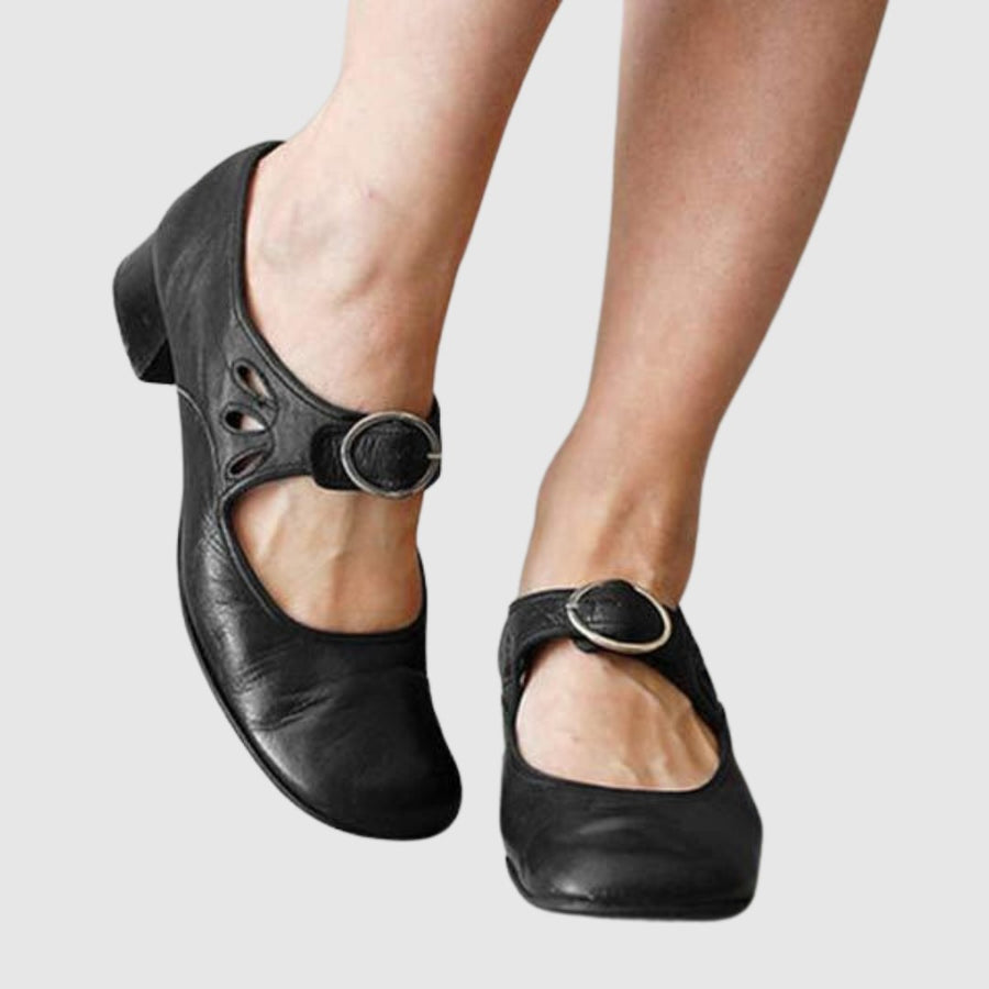 Chelsea™ Leather Shoes in Black
