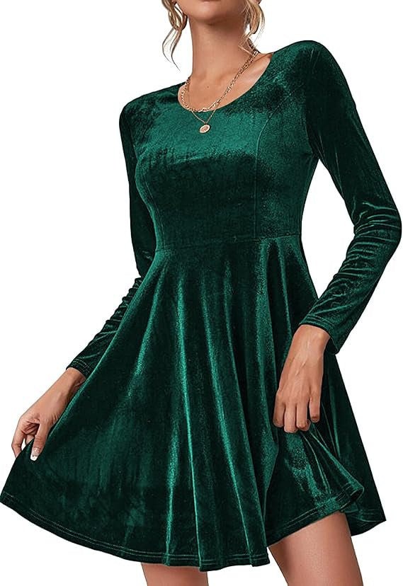 Chiara Elegant Velvet Dress in Green