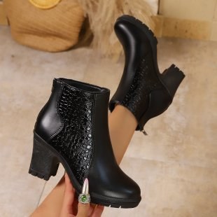 Clementine Elegant Boots in Black