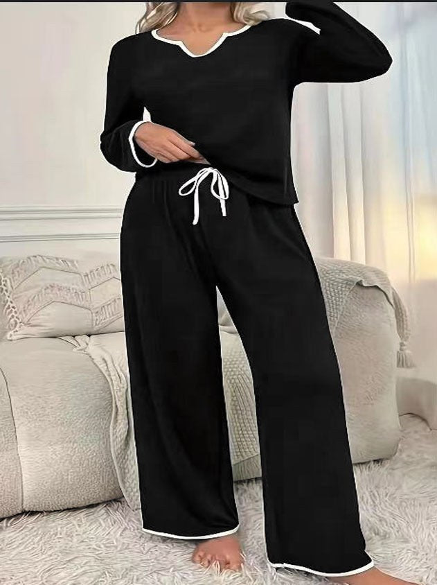 Clementine Elegant Trousers with V-Neck in Black