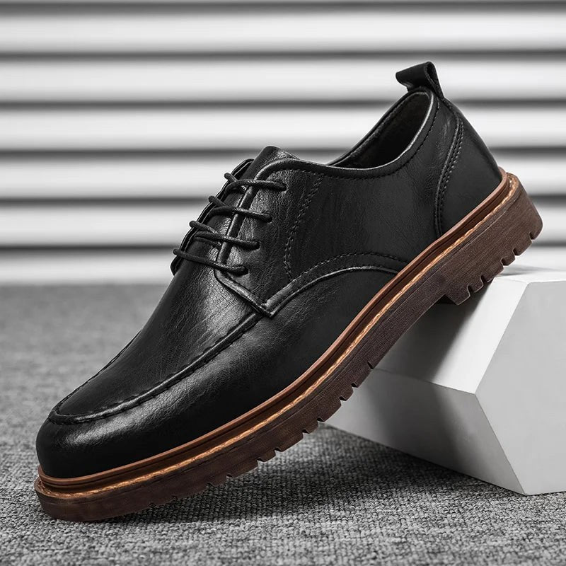 Conrad Moc-toe Leather Shoe in Charcoal