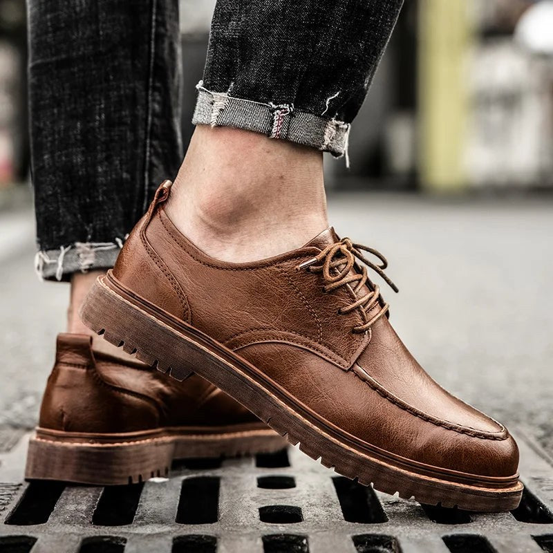 Conrad Moc-toe Leather Shoe in Sienna Brown