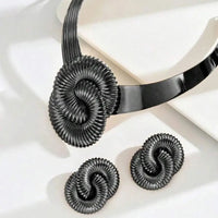 Contour Medallion Collar Necklace