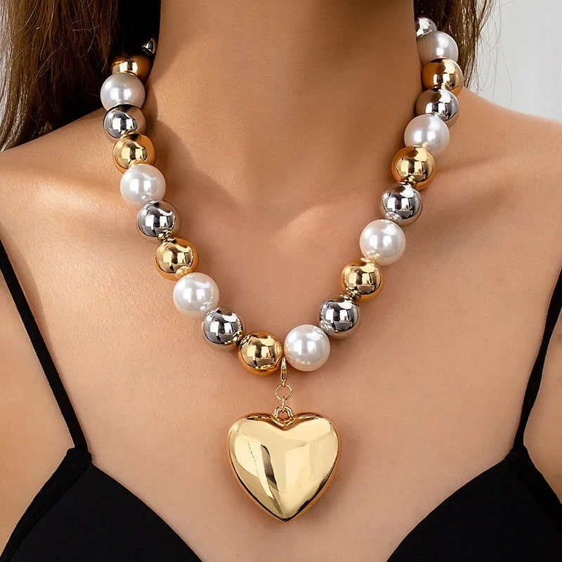 Contour Pendant Bead Necklace