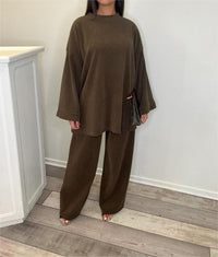 Cora Casual Knit Suit in Kastanienbraun