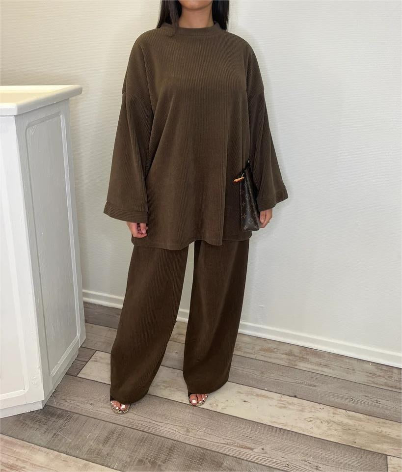 Cora Casual Knit Suit in Kastanienbraun