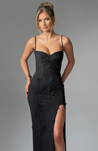 Kenna Maxi Dress – Black Lined