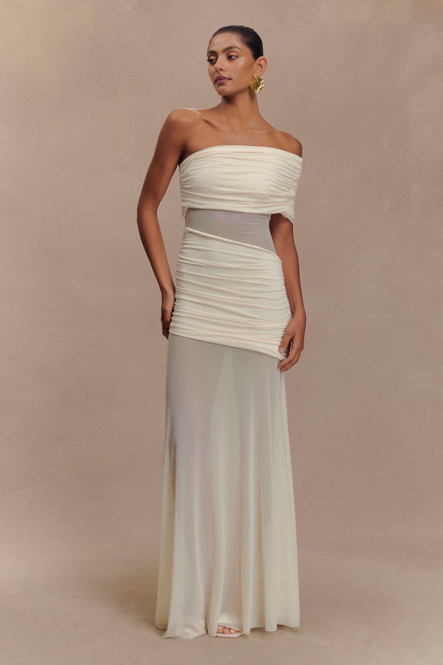 Dallas | Off-Shoulder Maxi Dress in Ivory