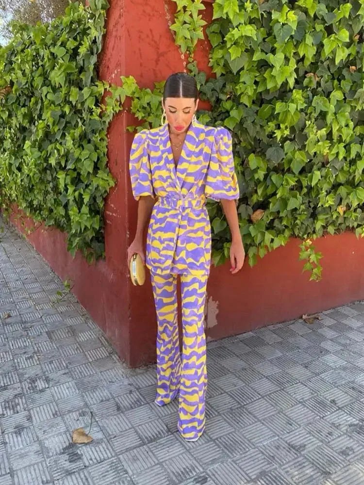 Dana™ Complete modern and impressive ensemble in Purple/Yellow