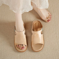 Daphne Cutout Leather Mule Sandal in Sandstone