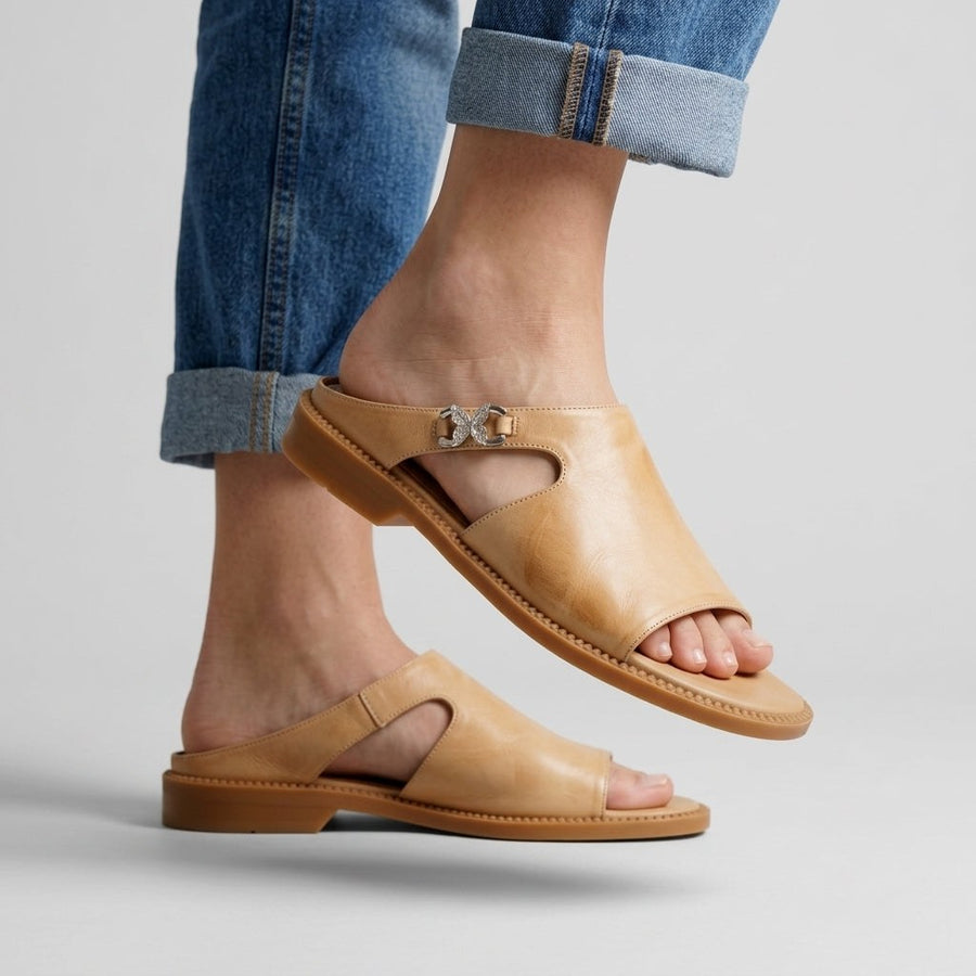 Daphne Cutout Leather Mule Sandal in Sandstone