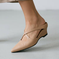 Darcy Crisscross Wedge Mule in Apricot