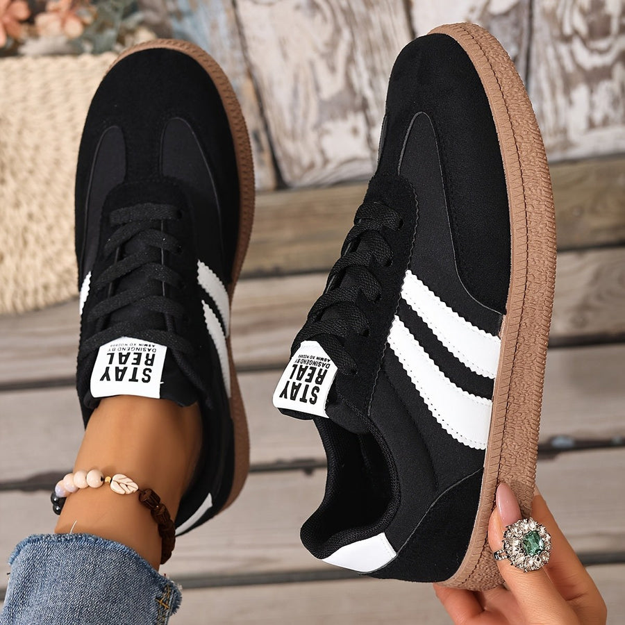 Delvorne Women's Retro Sneakers Lace-Up Casual Trainers in Black