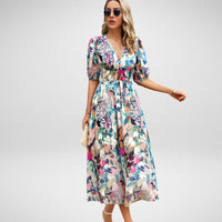 Dhalia Charming Dress with V-Neckline in Green