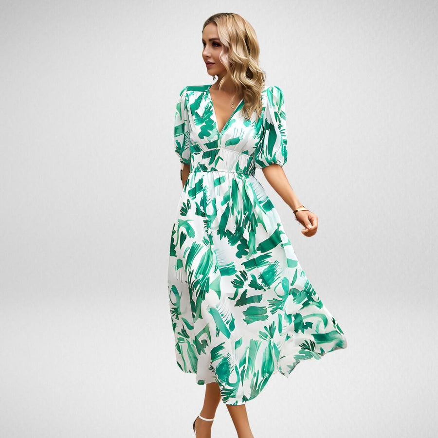 Dhalia Charming Dress with V-Neckline in Light Green