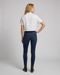 Dorothea Elegant Linen Blouse with V-Neck and Button Front