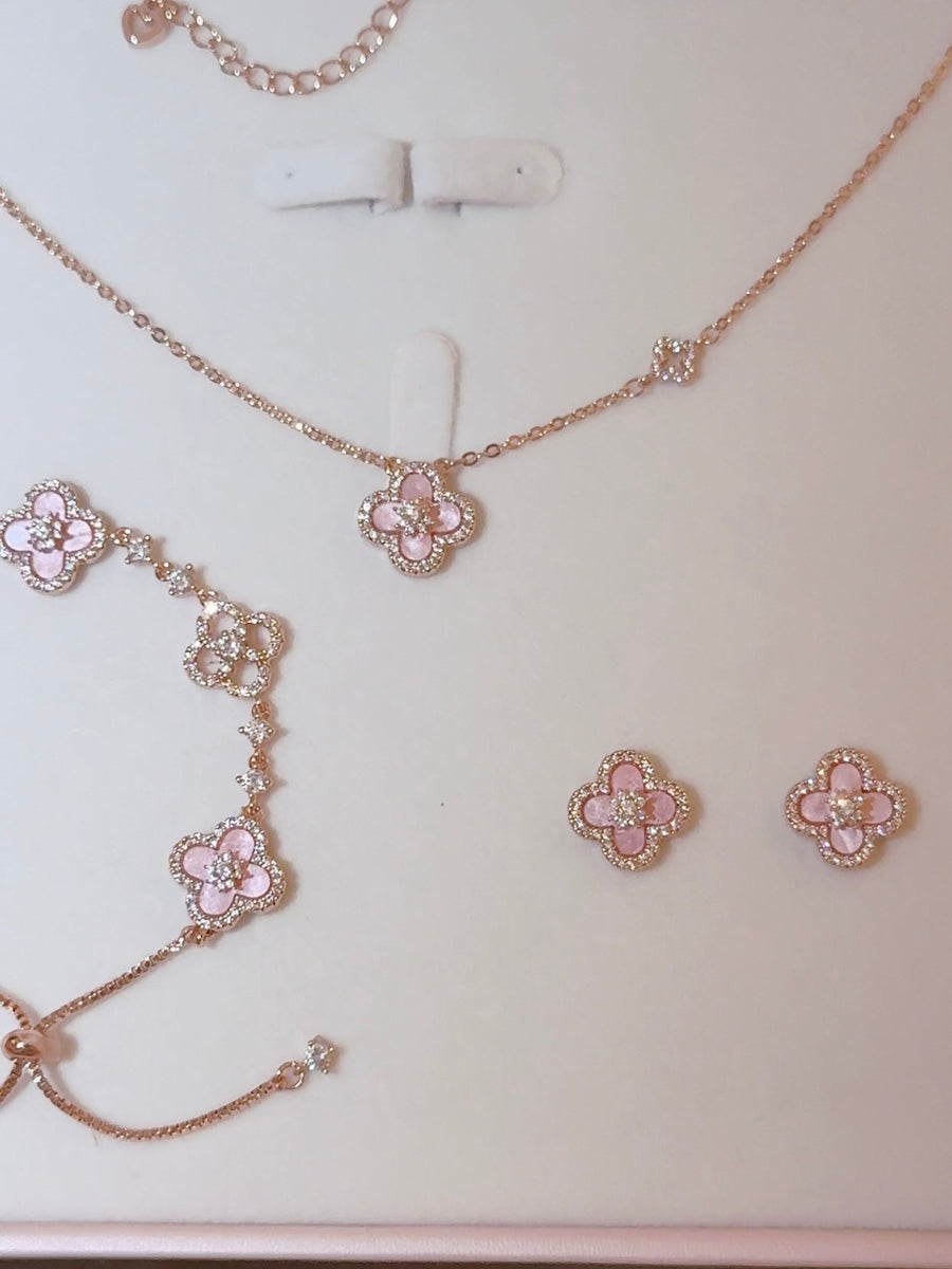 Sakura Cleef Bracelet