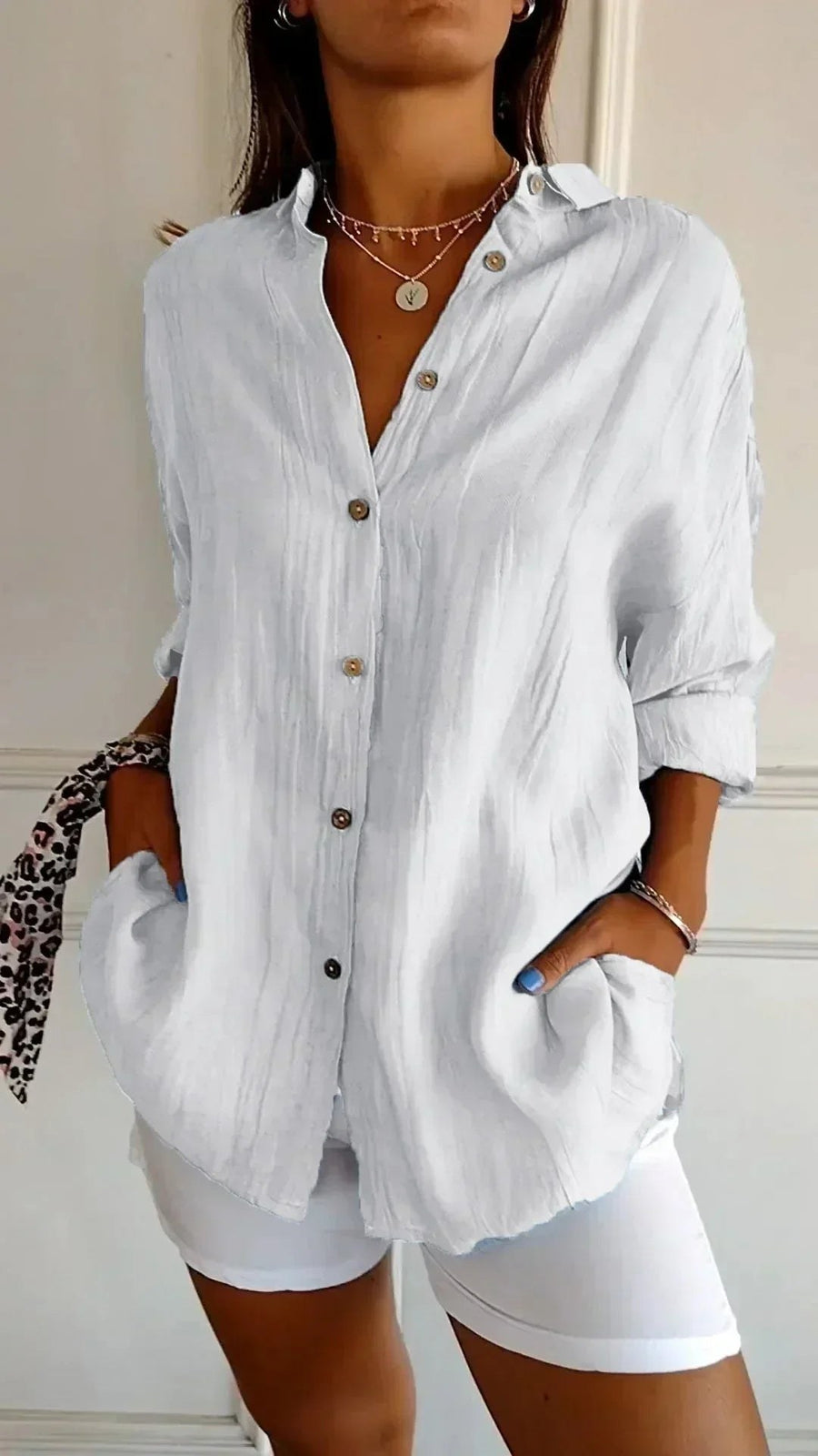 Ealasaid Women's Relaxed Fit Button-Down Blouse in White