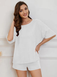 Edie Comfortable Top with Oversized in White