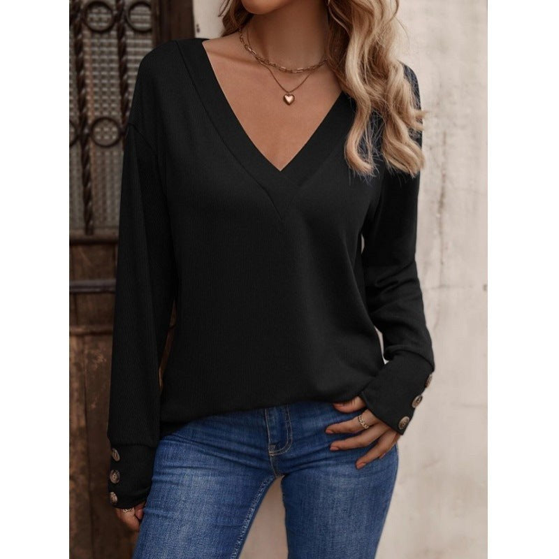 Edie Relaxed Shirt with V-Neck and Long Sleeve in Black
