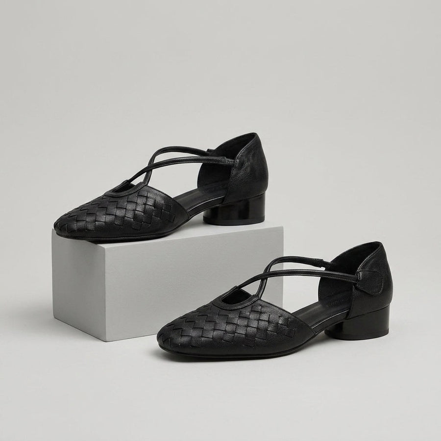 Elara Cross Strap Pump in Charcoal