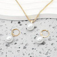 Elowen – Elegant Pearl Necklace & Earrings Set