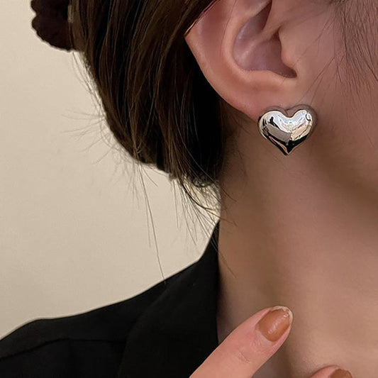 Elegant Heart Earrings in Silver