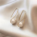 Calluna – Elegant Mystic Pearl Earrings