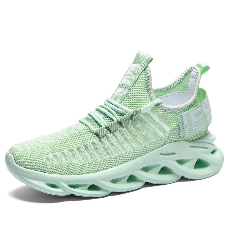 Emil Lightweight Sneakers in Green