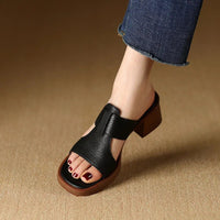 Enara Sandals in Black