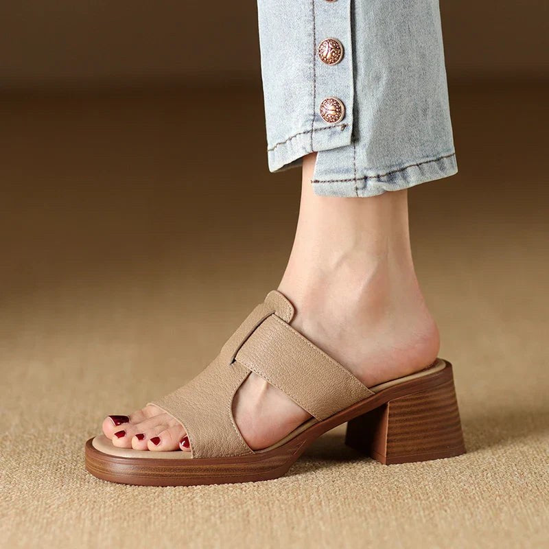 Enara Sandals in Khaki