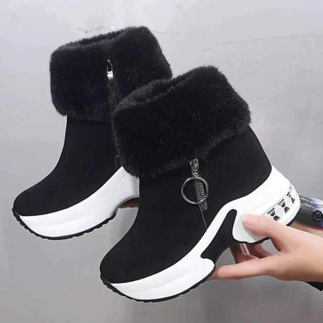 Ernst Boots in Black
