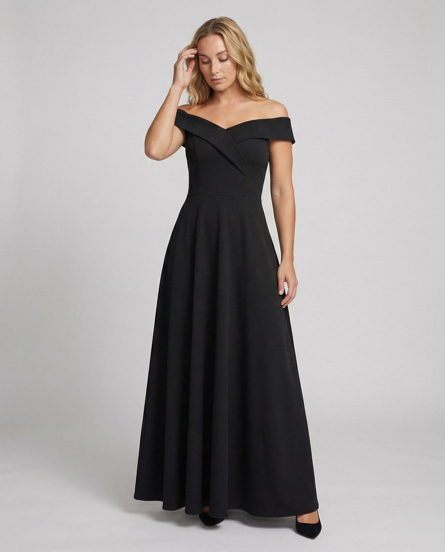 Evelina Elegant Evening Dress in Black