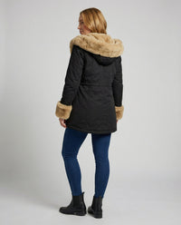 Evelina Warm Jacket in Black