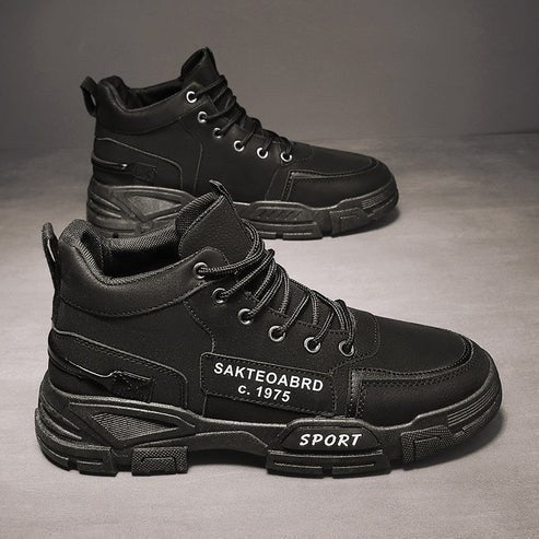 Everett Boots in Black