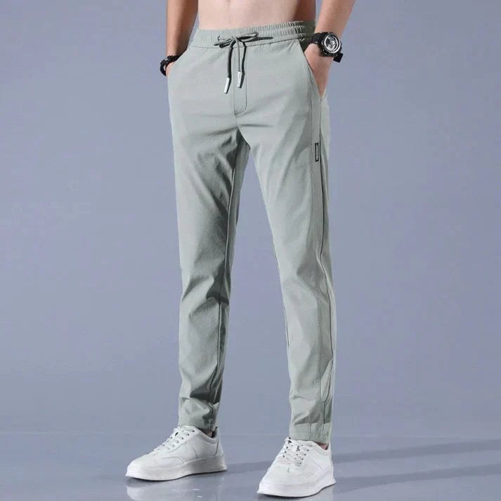 Finn Trousers in Light Green