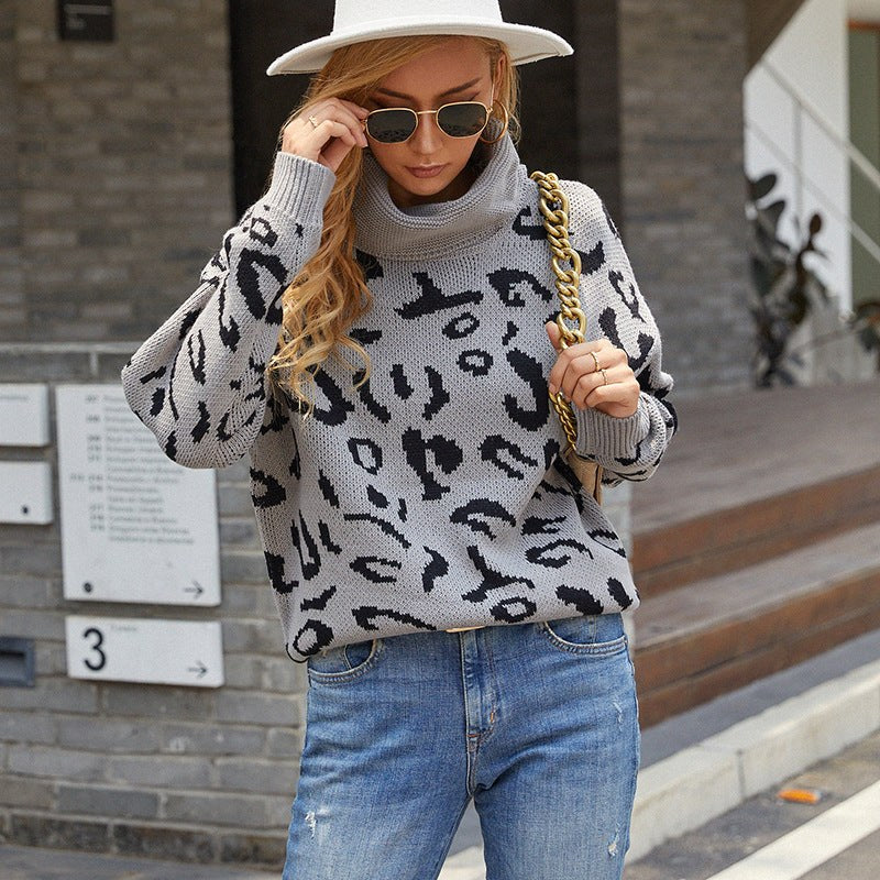 Frida Sweater with Oversized in Grey