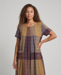 Hadley Linen Dress with Crew Neck and Side Pockets