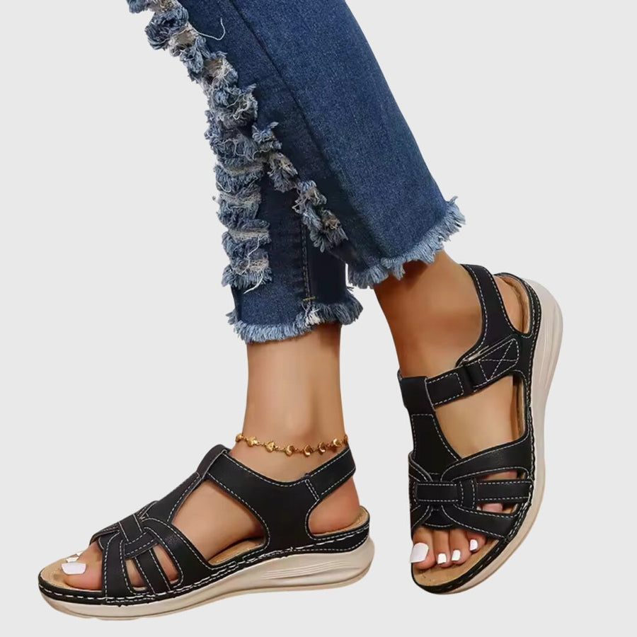 Halvine Women's Orthopedic Flat Sandals in Black