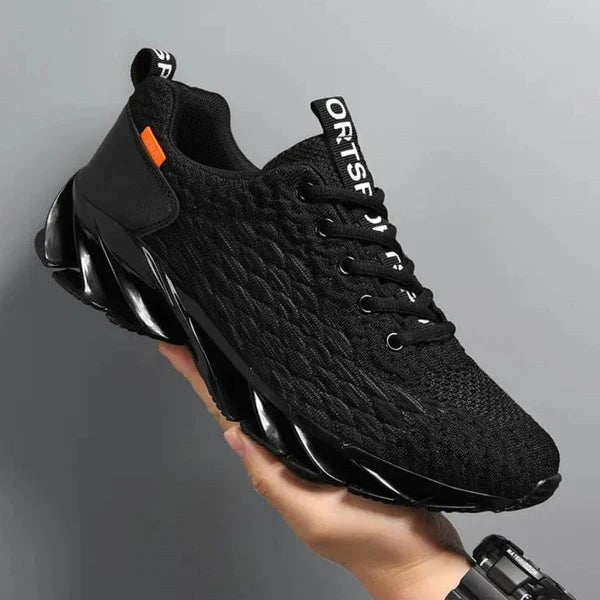 Hendrik Sneakers in Black