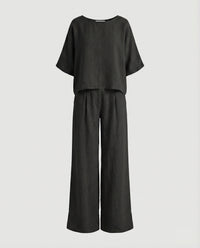 Isadora Linen Top with Side Pockets and Pockets in Black