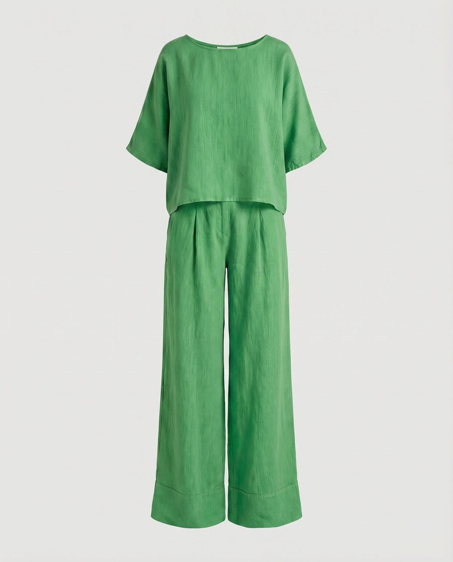Isadora Linen Top with Side Pockets and Pockets in Green