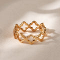 Timeless Clover Band Ring