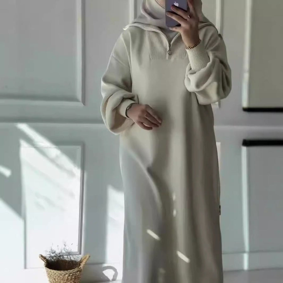 Jade Casual Dress with Zip Front and Hood in Cremig White